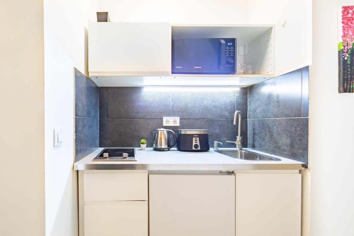 Central Room For Solo Traveller Budapest Exterior photo
